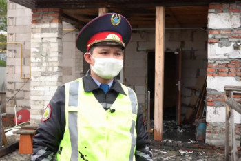 Фотография к новости: Бежавший в буран перед колонной машин полицейский включен в список "100 новых лиц"