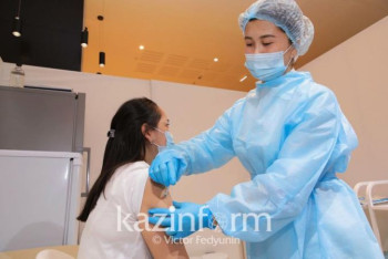 Фотография к новости: Известный иммунолог РК объяснил, почему нет смысла повторно вакцинироваться