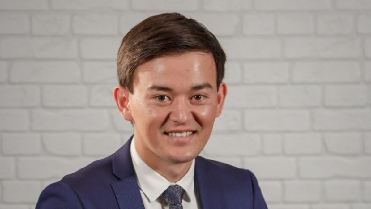  Алишер Турсын