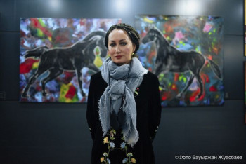 Фотография к новости: Пирамидальное искусство: фоторепортаж о выставке современных художников