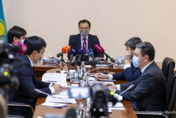 Фотография к новости: Как будут восстанавливать пострадавшие объекты в Алматы, рассказали на заседании Городского штаба