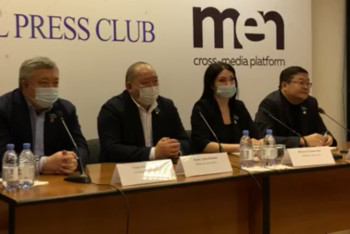 Фотография к новости: "Цели создать отдельную партию нет" – Айдос Сарым о депутатской группе "Жаңа Қазақстан"