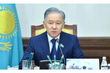 Фотография к новости: Экс-спикера Мажилиса и задержанного главу ПНХЗ хотят исключить из политсовета Nur Otan