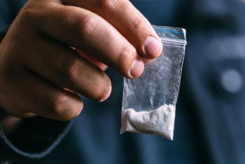 Фотография к новости: 76 свертков с наркотиками изъяли у группы мародеров в Казахстане