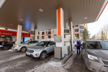 Фотография к новости: Почему в Казахстане дорогой бензин и газ? АЗРК обнародовало схему работы НПЗ и АЗС