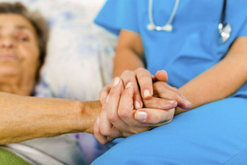 Фотография к новости: Убогие хосписы, долги и штрафы — что не так с поддержкой онкобольных в Казахстане