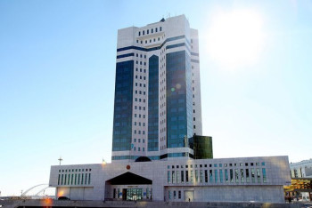 Фотография к новости: 90 долларов за баррель. Правительство РК скорректировало цену на нефть в бюджете-2022