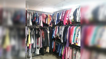 Фотография к новости: Как помогают нуждающимся людям в благотворительном магазине в Нур-Султане