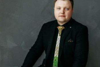 Фотография к новости: Как русский парень из Ташкента стал востребованным ведущим казахских свадеб