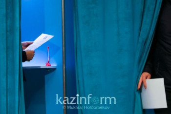 Фотография к новости: Что такое "да" и "нет" в референдуме по поправкам в Конституцию, объяснил Кожахметов