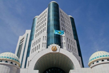 Фотография к новости: Сенат принял законы о двухлетнем бюджете и гарантированном трансферте из Нацфонда