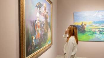 Фотография к новости: Юбилейная выставка художника Бурдесбекова открылась в столице