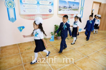 Фотография к новости: В казахских школах изучать другие языки будут со второго класса - МОН