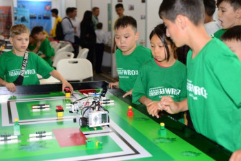 Фотография к новости: Робота для поиска людей под завалами разработали казахстанские школьницы