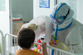 Фотография к новости: Сколько детей в Казахстане болеют коронавирусом, рассказали в Минздраве