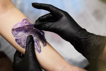 Фотография к новости: Татуировки на теле: искусство или нет?