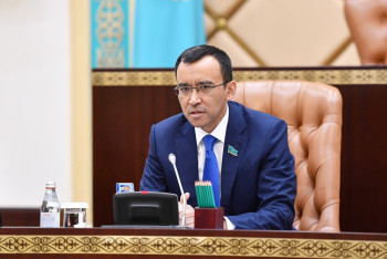 Фотография к новости: "Принятые в рамках конституционных поправок законопроекты  поступили в Мажилис" - Ашимбаев