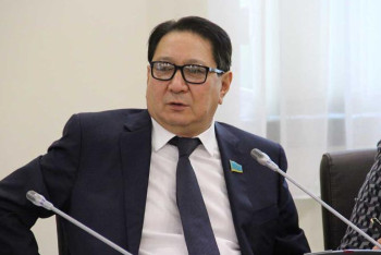 Фотография к новости: Небольшая кучка финансистов распоряжаются ЕНПФ как собственным карманом - Жамалов