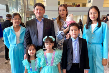 Фотография к новости: Самые образцовые семьи Казахстана. Какие они?