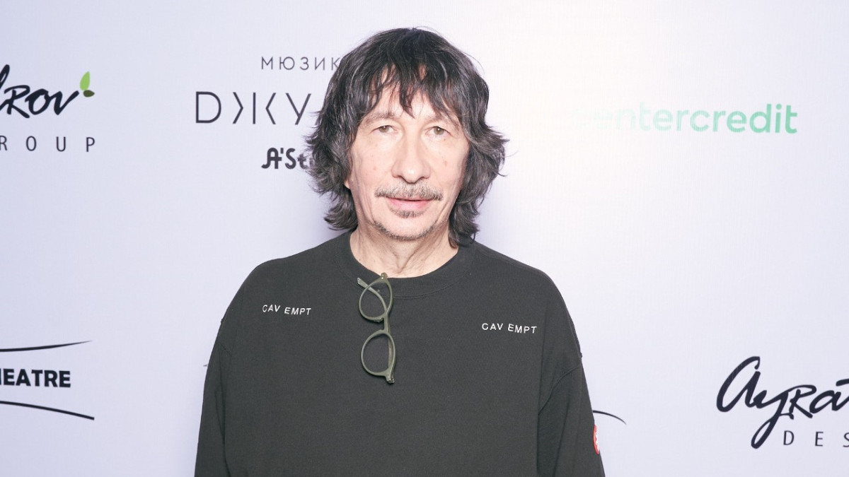  предоставлено героем