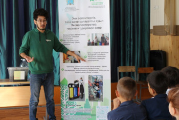 Фотография к новости: Как заработать на червях и восстановить леса Аулиеколя, рассказал Костанайский эко-активист