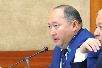 Фотография к новости: "Поедете в Усть-Каменогорск - все земли Даниала Ахметова" - депутат возмутился захватом земельных участков