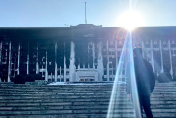 Фотография к новости: Яркий и цветущий город стал заброшенным — волонтёры о январских событиях