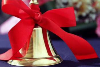 Фотография к новости: Перенести дату последнего звонка в школах предложили в мажилисе