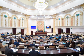 Фотография к новости: Работать по-старому уже не получится - политолог о кадровых изменениях в Сенате