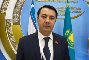 Фотография к новости: Между нашими странами не должно быть никаких барьеров - кыргызский эксперт о межпарламентском форуме ЦА