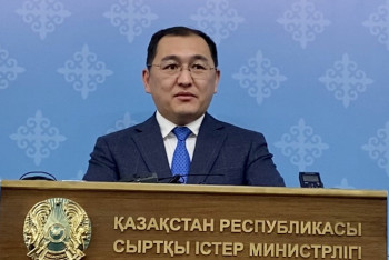 Фотография к новости: Выжившая под завалами в Турции казахстанка вернулась домой - МИД