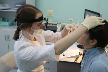 Фотография к новости: Мясные кости, булавки, батарейки: чем опасны неожиданные находки детских эндоскопистов