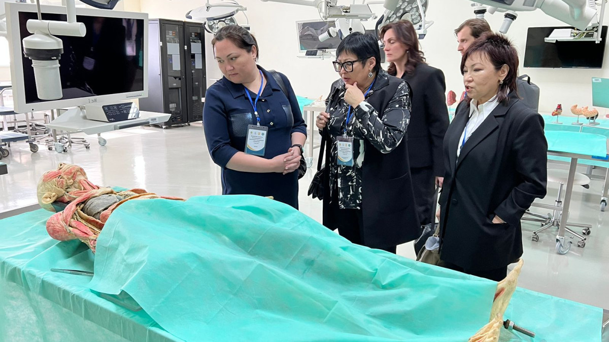  Школа медицины Назарбаев Университета