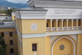 Фотография к новости: Мы должны вернуть самое лучшее достижение академии наук - учёный