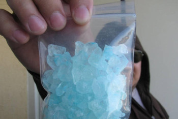 Фотография к новости: 18-летнего талдыкорганца задержали с расфасованной по дозам "синтетикой"