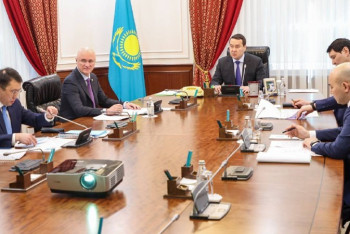 Фотография к новости: Меры по повышению эффективности разработки месторождений обсудили в правительстве