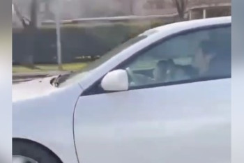 Фотография к новости: Вела машину с двумя детьми на руках: полиция разыскивает алматинку