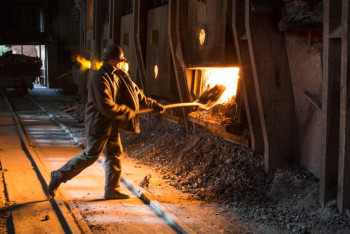 Фотография к новости: Сколько казахстанцев заняты на вредных производствах, посчитали в Бюро нацстатистики