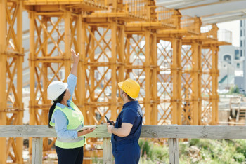 Фотография к новости: Запретить строительство в горах Алматы предложил сенатор