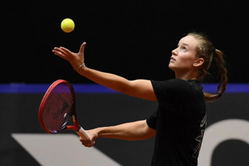 Фотография к новости: "Красотка": Елена Рыбакина привела в восторг фанатов, приехав в Астану