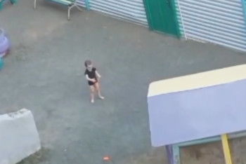 Фотография к новости: Полуголый малыш сбежал из детского сада в Караганде