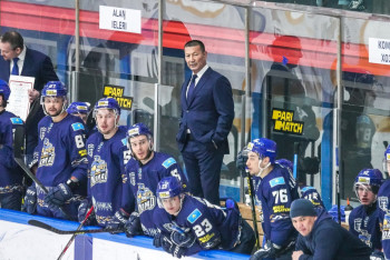 Фотография к новости: Назначен новый главный тренер сборной Казахстана по хоккею