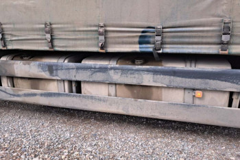 Фотография к новости: 57 водителей наказали за вывоз топлива из Казахстана