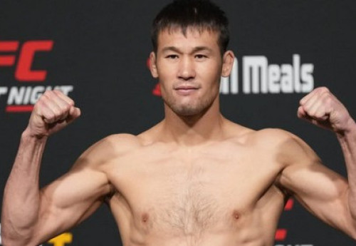 Фотография к новости: Стала известна позиция Шавката Рахмонова в обновлённом рейтинге UFC