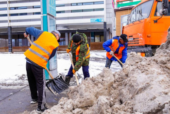 Фотография к новости: В Астане продолжают бороться с последствиями аномального снегопада