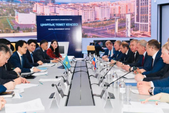 Фотография к новости: Создание космического ракетного комплекса "Байтерек" обсудил Мусин с главой Роскосмоса