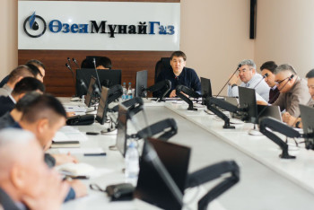 Фотография к новости: Участники специальной рабочей группы встретились с работниками "Озенмунайгаза" в Жанаозене