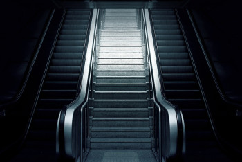 Фотография к новости: Женщина лишилась всех пальцев ноги на эскалаторе в Кокшетау