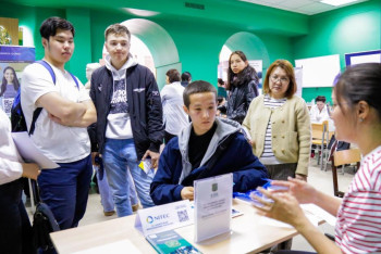 Фотография к новости: Около 500 вакансий представили молодёжи на ярмарке в Астане