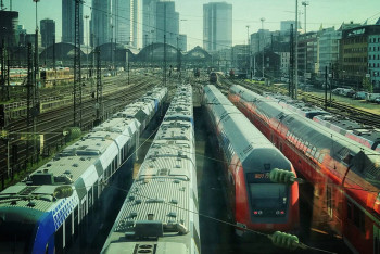 Фотография к новости: Движение поездов остановили в Германии из-за забастовки